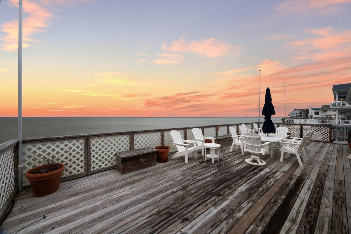 251 Isles End Road Tiki Island, TX 77554 - Photo 19 of 23 wraps of water views