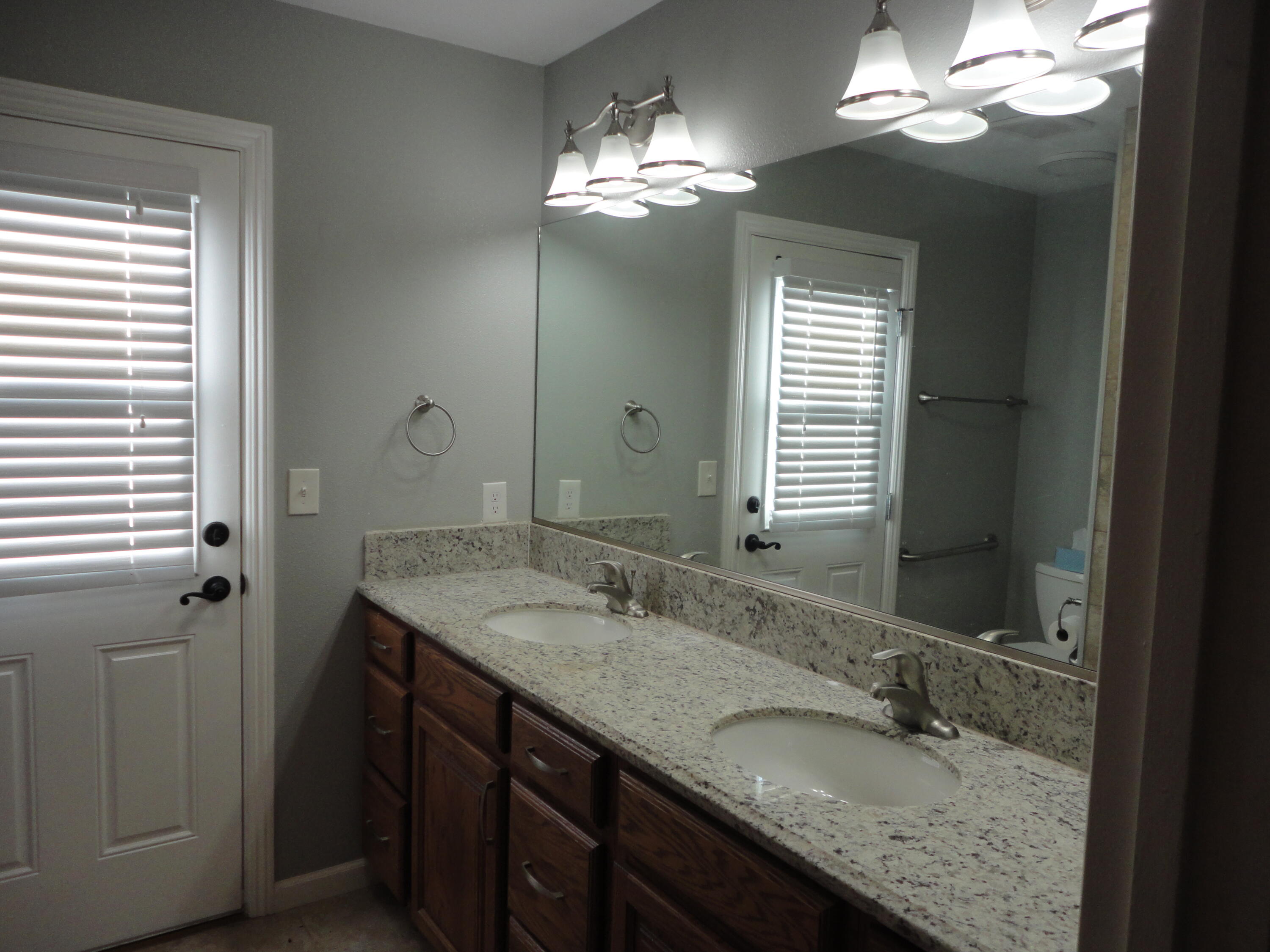 326 Sycamore Avenue Lindsay, CA 93247 - Photo 33 of 47 DSC04828