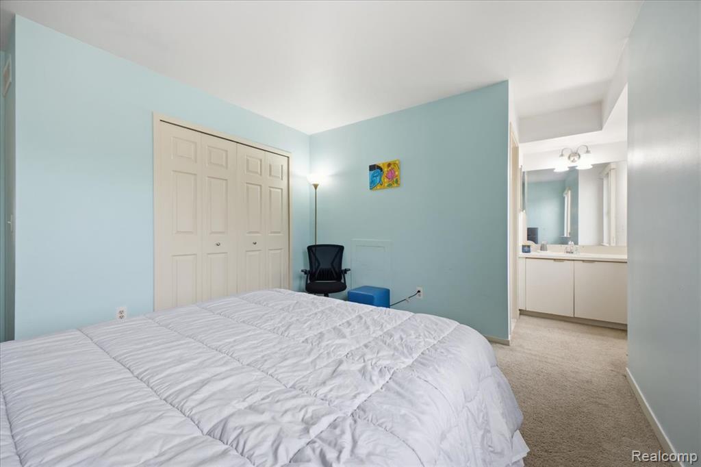 678 Highgate Mews Rochester Hills, MI 48307 - Photo 22 of 40