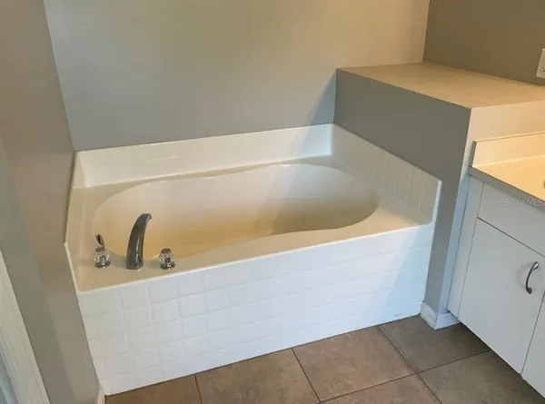 $1,700 | 2467 Zuyder Terrace, North Port, FL 34286