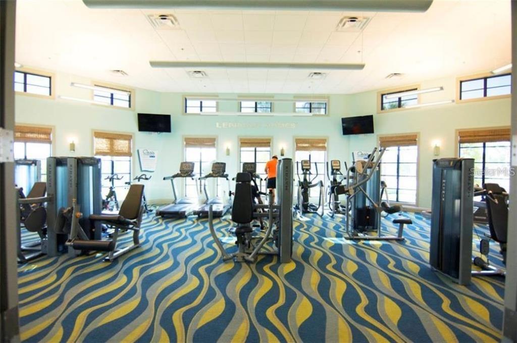 1427 Thunderbird Road Davenport, FL 33896 - Photo 44 of 52 a view of a room with gym equipment