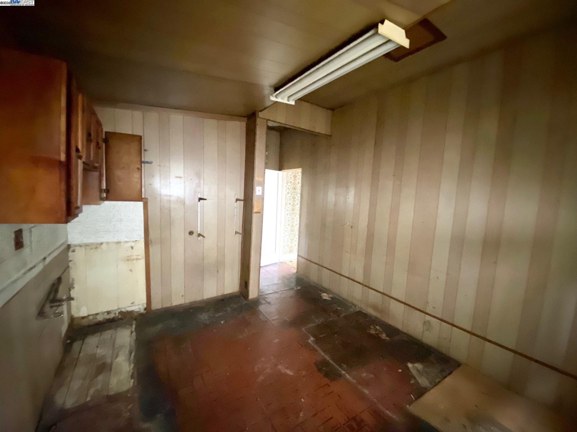 549 Pacific Avenue Alameda, CA 94501 - Photo 5 of 11