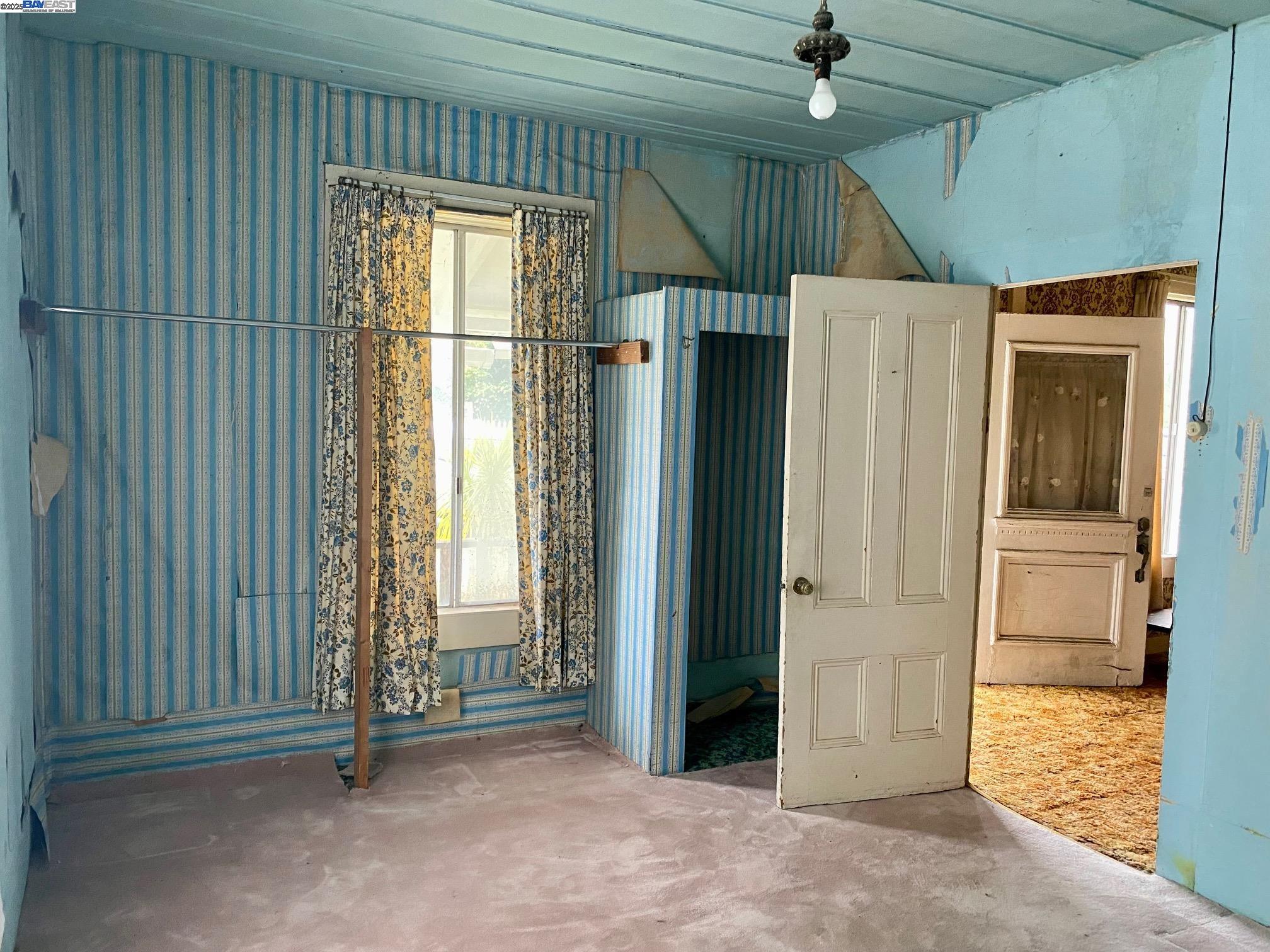 549 Pacific Avenue Alameda, CA 94501 - Photo 6 of 11