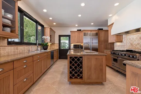 $26,500 | 2420 Chislehurst Drive, Los Angeles, CA 90027