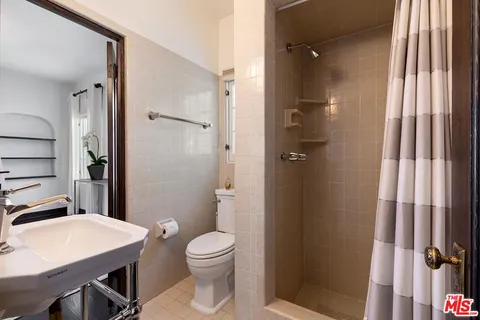 $26,500 | 2420 Chislehurst Drive, Los Angeles, CA 90027