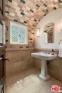 $26,500 | 2420 Chislehurst Drive, Los Angeles, CA 90027