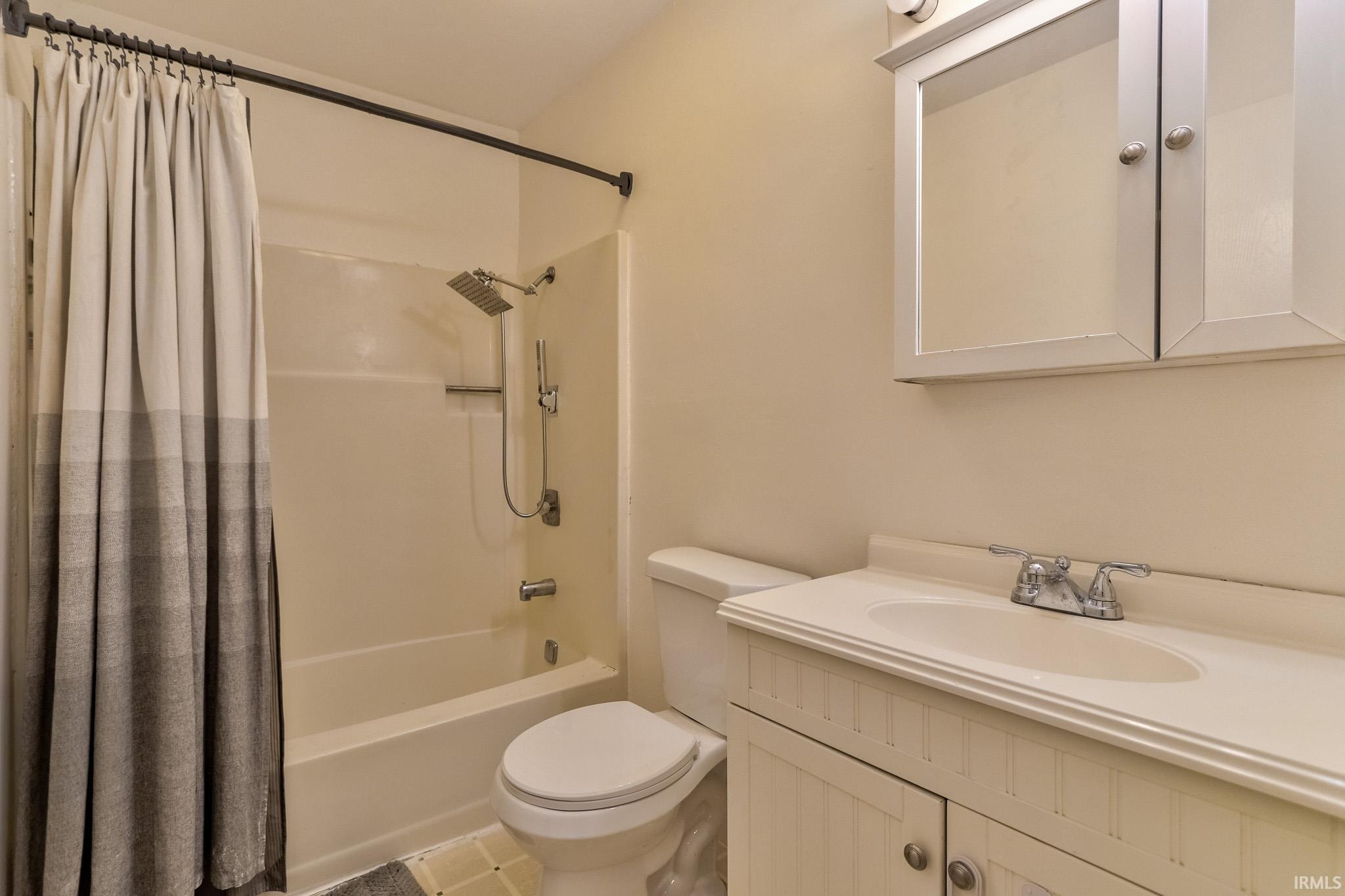 670 South Burkhardt Road Evansville, IN 47715 - Photo 8 of 24