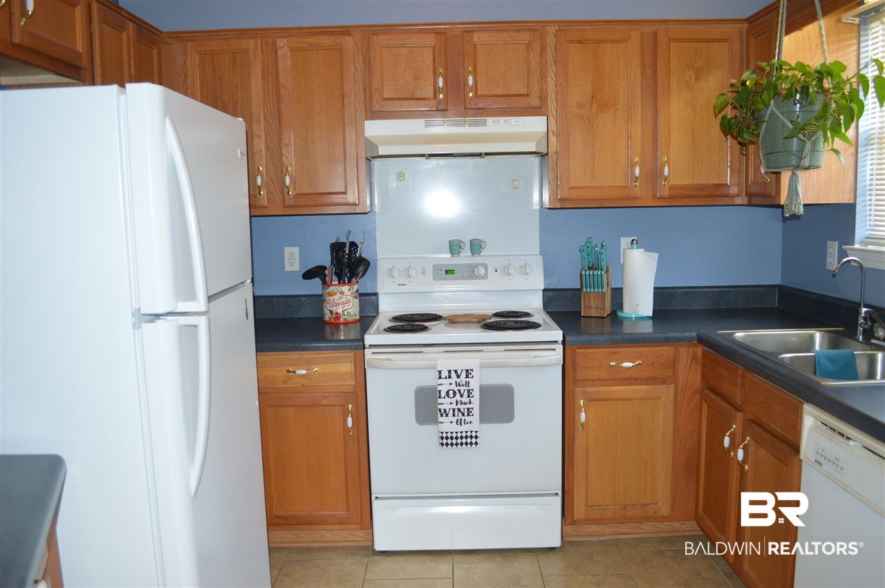 16179 Setter Circle Foley, AL 36535 - Photo 2 of 12