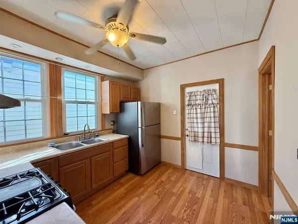 $2,500 | 216 Laurel Avenue, Unit 2, Kearny, NJ 07032