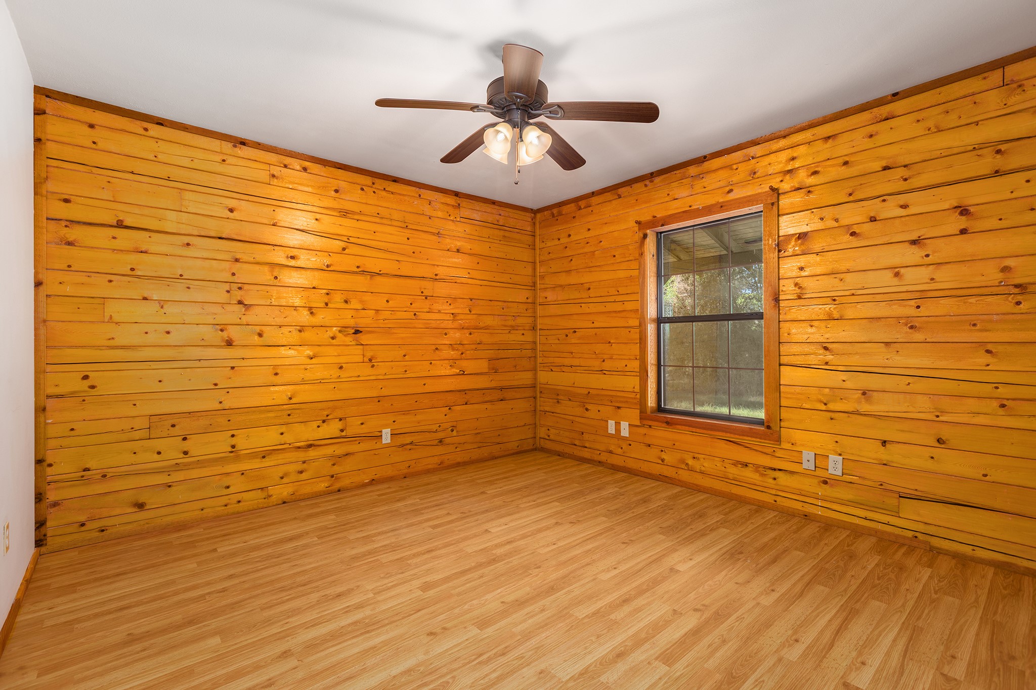 1152 Loving Road Lufkin, TX 75901 - Photo 23 of 42 a view of empty room with a ceiling fan