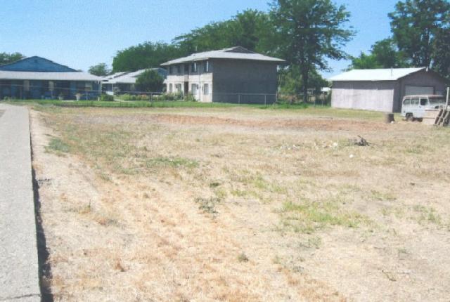 Lot Rivard Road Moxee, WA 98936 - Photo 2 of 2 a front view of house with yard and trees
