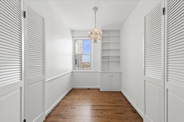 $480,000 | 5555 North Sheridan Road, Unit 1811, Chicago, IL 60640