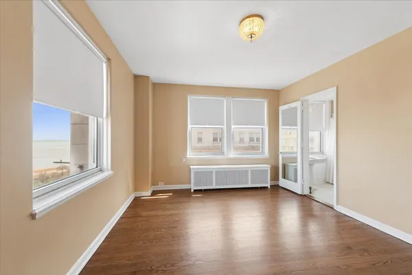 $480,000 | 5555 North Sheridan Road, Unit 1811, Chicago, IL 60640