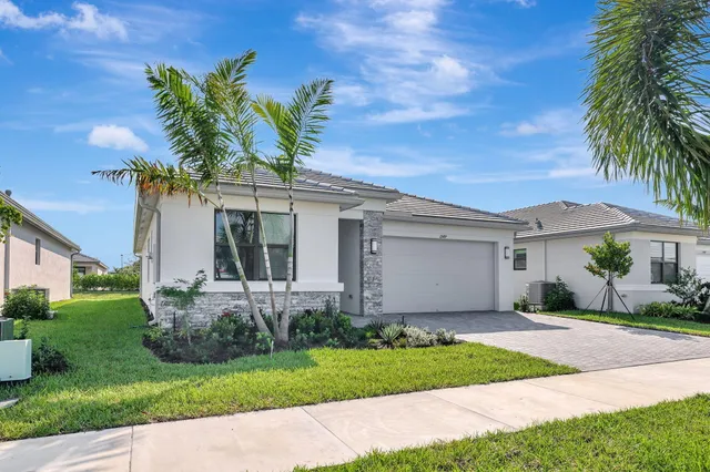 $3,200 | 12489 Southwest Emerald Estuary Terrace, Port St. Lucie, FL 34987