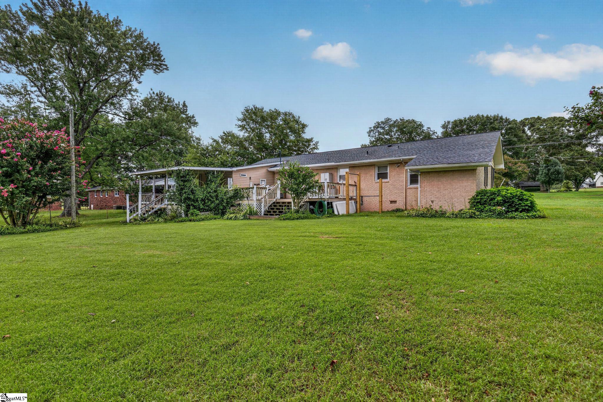 1660 Holly Springs Road Inman, SC 29349 - Photo 4 of 44 Gallery Image 4