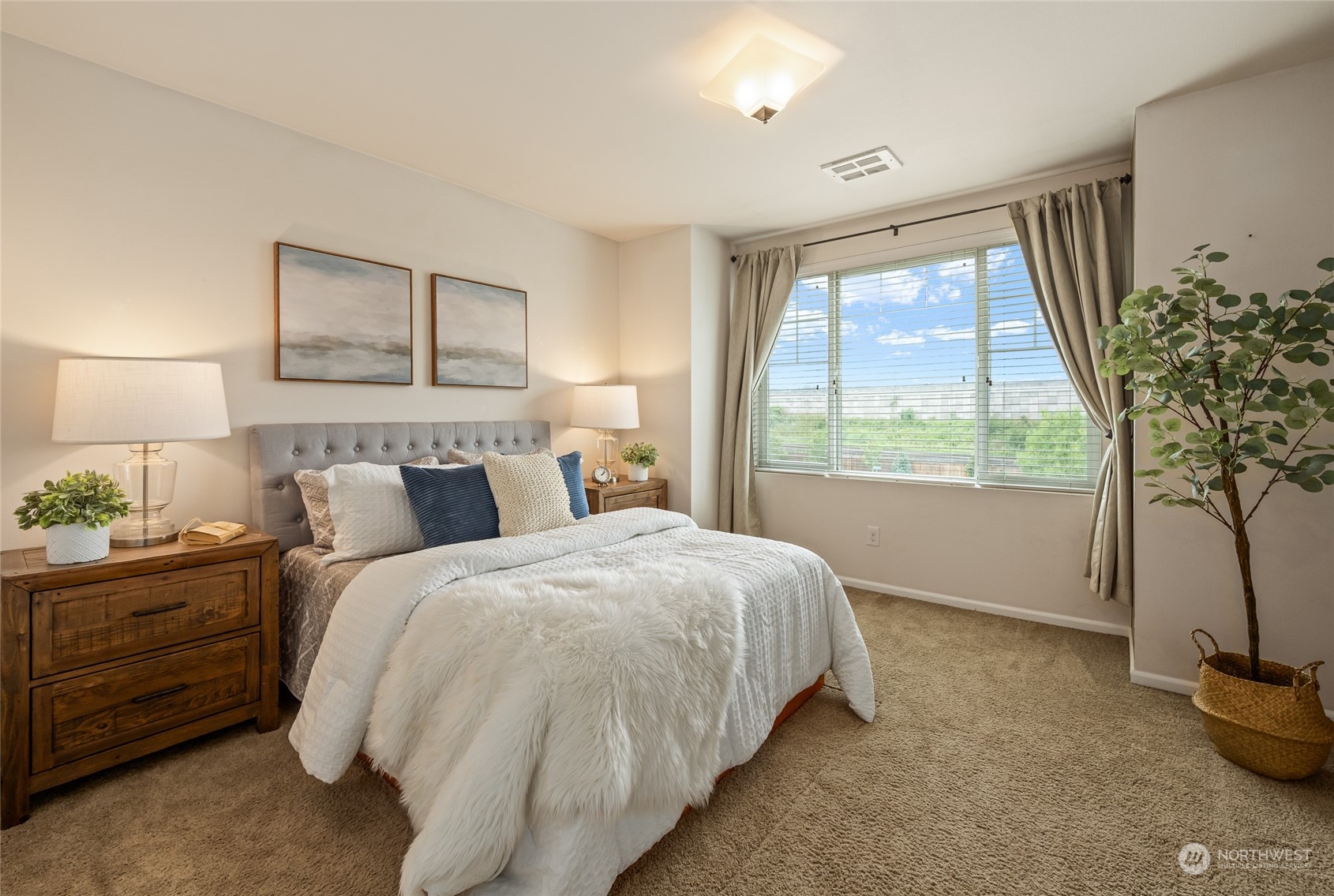 3312 31st Drive Everett, WA 98201 - Photo 13 of 27 a bedroom with bed and window