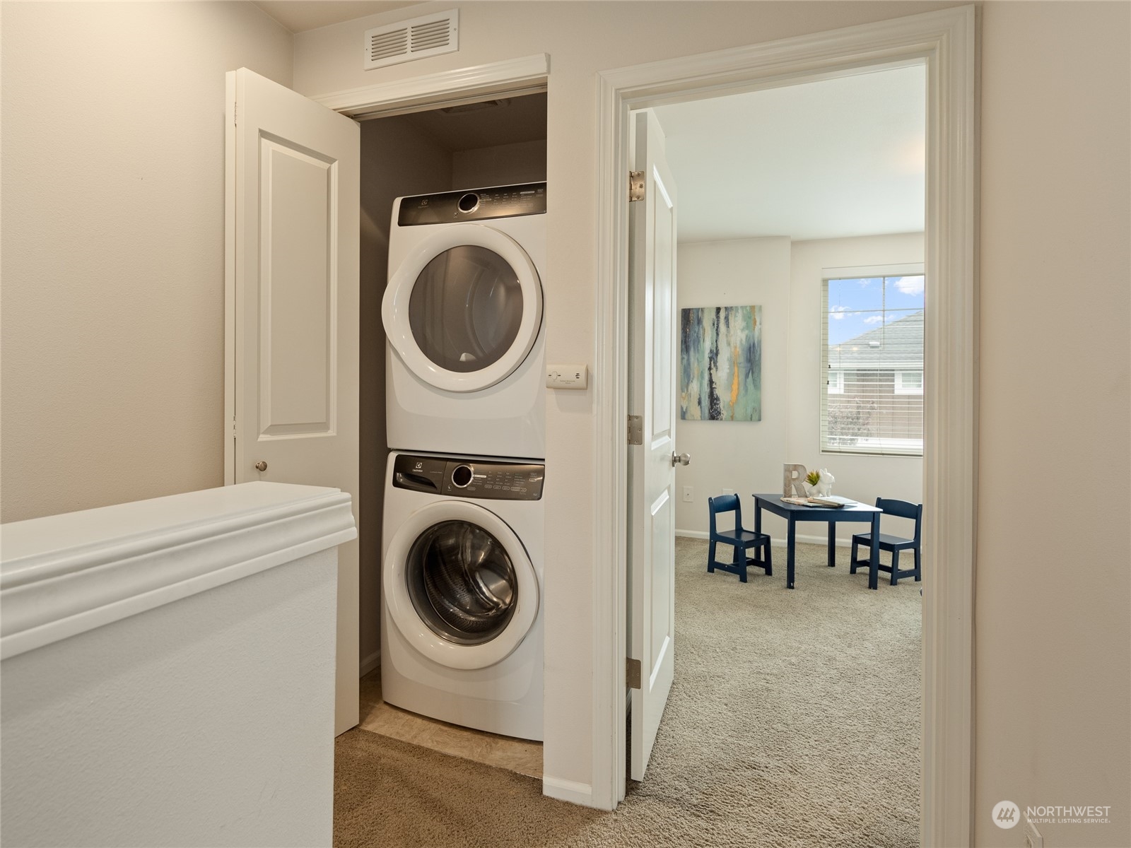 3312 31st Drive Everett, WA 98201 - Photo 18 of 27 a utility room with sink dryer and washer