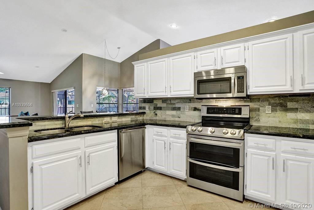 2940 Old Orchard Road Davie, FL 33328 - Photo 14 of 67