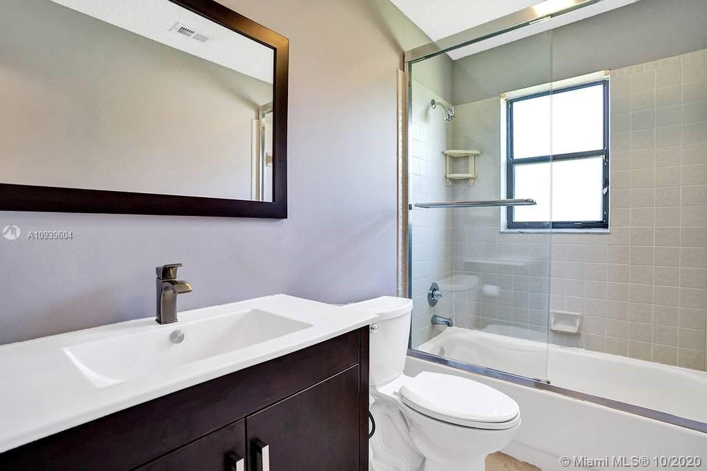 2940 Old Orchard Road Davie, FL 33328 - Photo 32 of 67