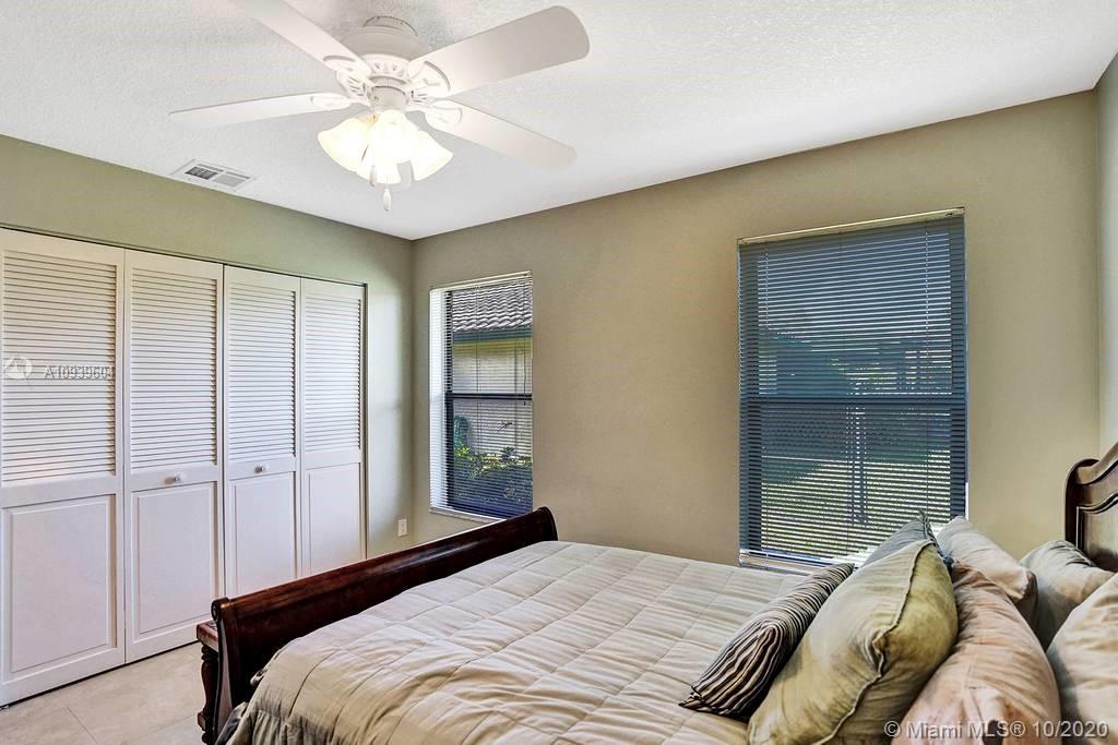 2940 Old Orchard Road Davie, FL 33328 - Photo 34 of 67