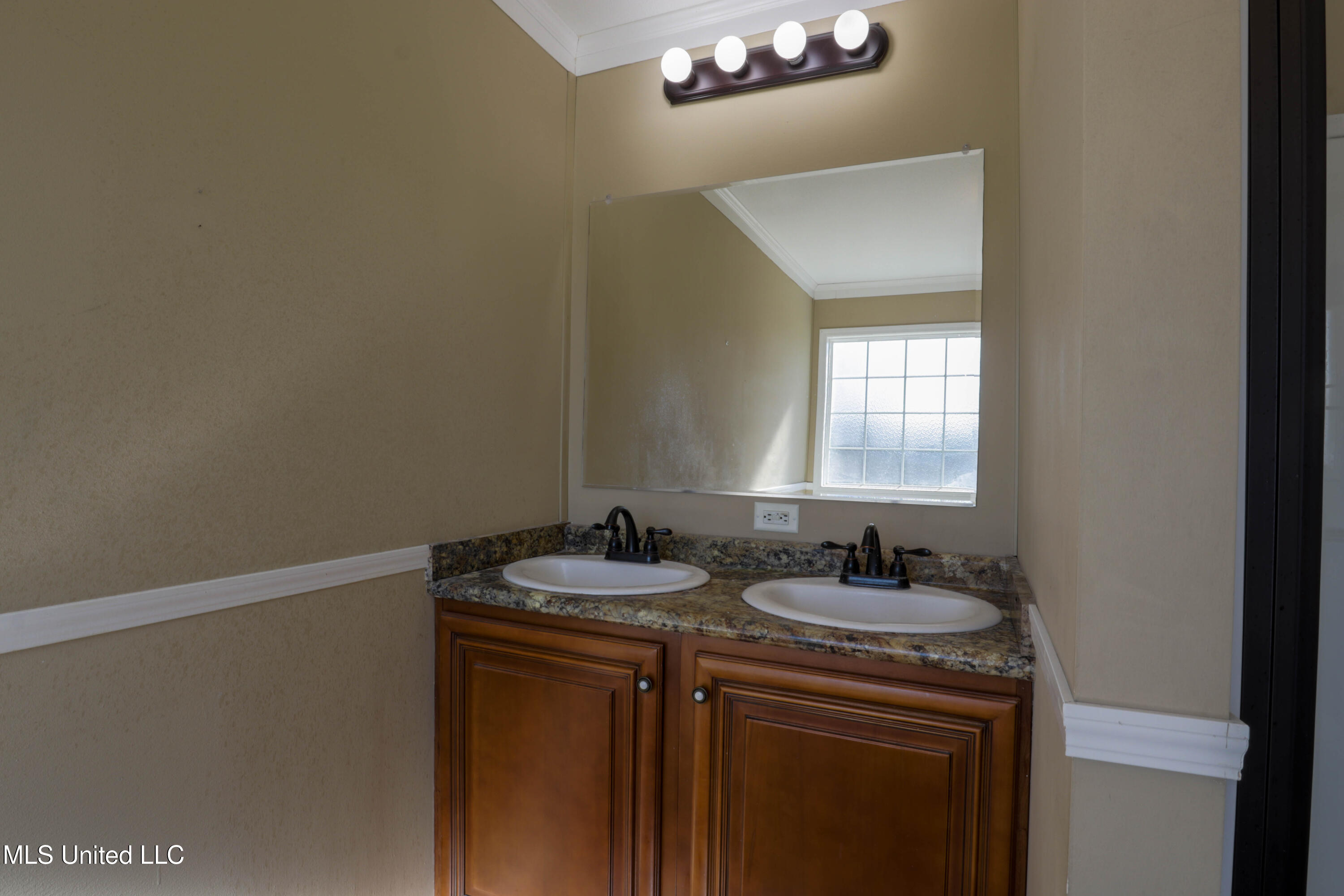 32 Dunaway Road Foxworth, MS 39483 - Photo 15 of 29 32 Dunaway Rd Foxworth-14