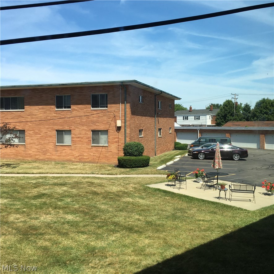 1736 Wagar Road, Unit 202A Rocky River, OH 44116 - Photo 20 of 24