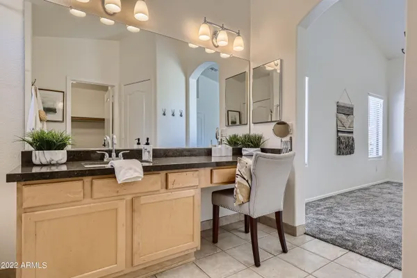 $2,250 | 5770 West Seldon Lane, Glendale, AZ 85302