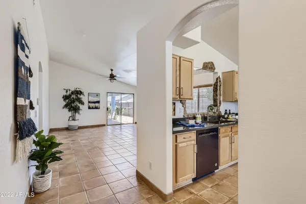 $2,250 | 5770 West Seldon Lane, Glendale, AZ 85302