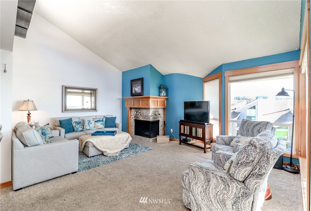 816 Old Beach Road, Unit 204 Freeland, WA 98249 - Photo 9 of 31 Gallery Image 9