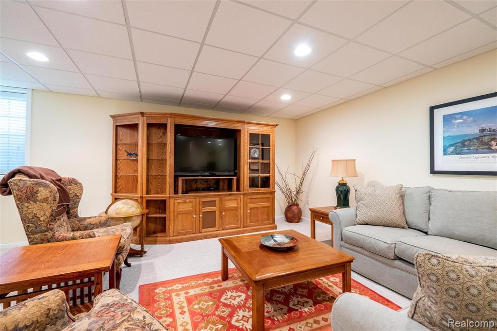 3612 Windingbrook Circle, Unit 72 Rochester Hills, MI 48309 - Photo 32 of 41