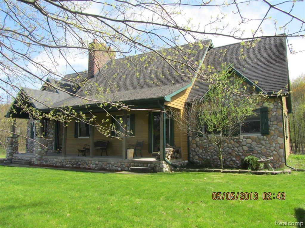 4450 Dutcher Road Howell, MI 48843 - Photo 1 of 25 Front .JPG