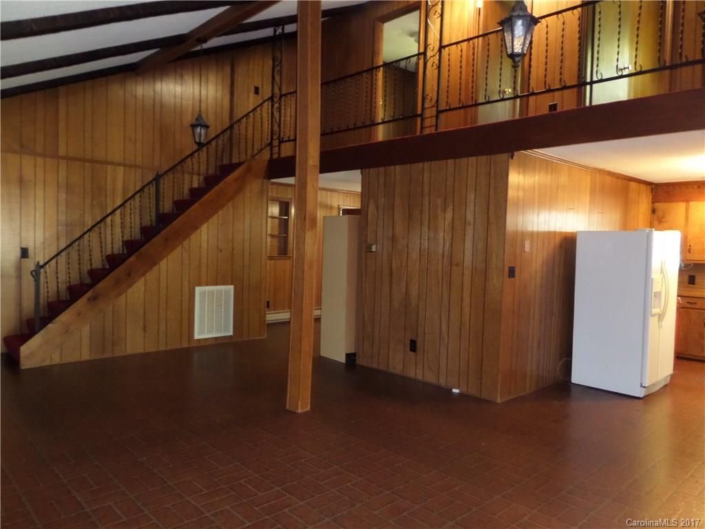 317 Robin Hood Road, Unit 1 Lexington, NC 27292 - Photo 6 of 20 Gallery Image 6