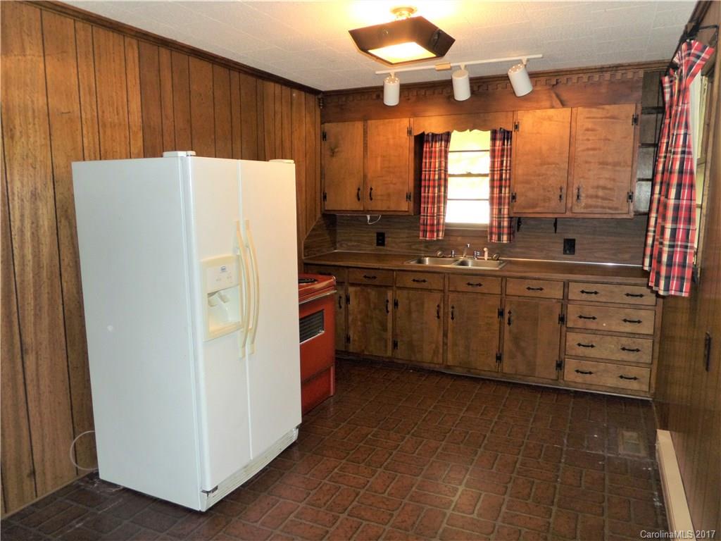 317 Robin Hood Road, Unit 1 Lexington, NC 27292 - Photo 7 of 20 Gallery Image 7