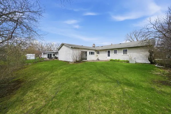 $465,000 | 593 Bristol Lane, Elk Grove Village, IL 60007