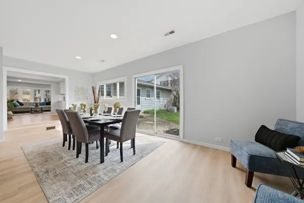 $465,000 | 593 Bristol Lane, Elk Grove Village, IL 60007