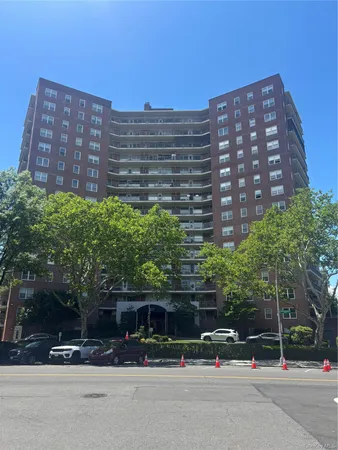 $359,999 | 3777 Independence Avenue, Unit 5D | Riverdale