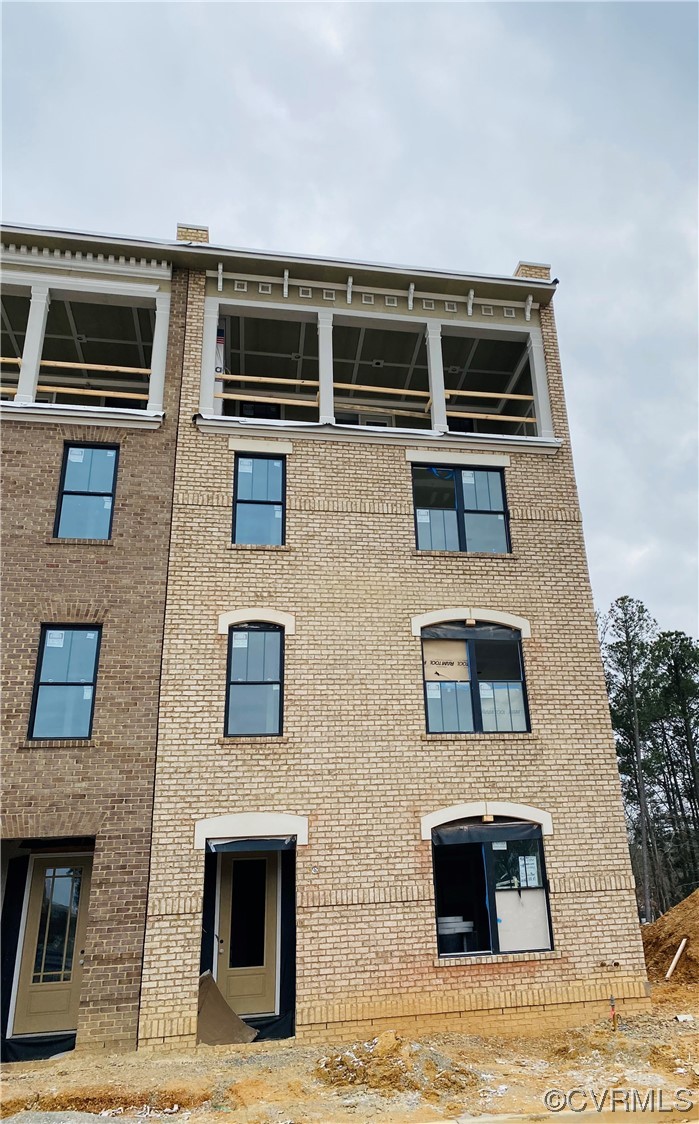a building view with couple of windows