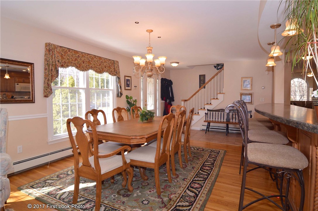 180 Ridge Road Smithfield, RI 02917 - Photo 14 of 39 Dining Room