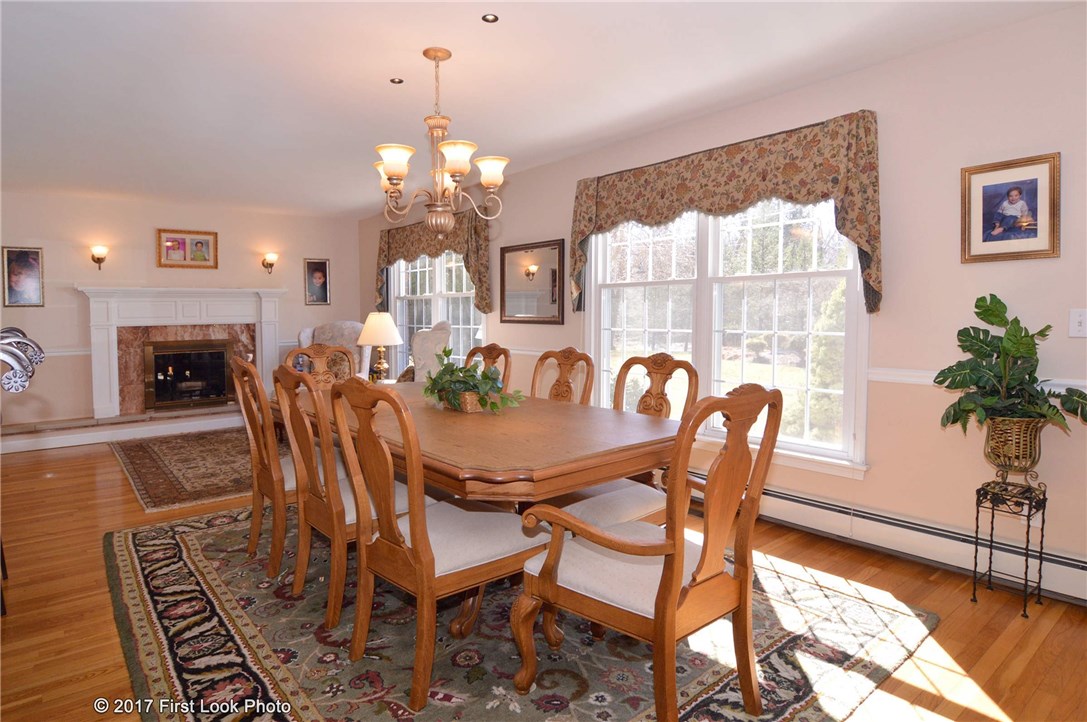 180 Ridge Road Smithfield, RI 02917 - Photo 16 of 39 Dining Room