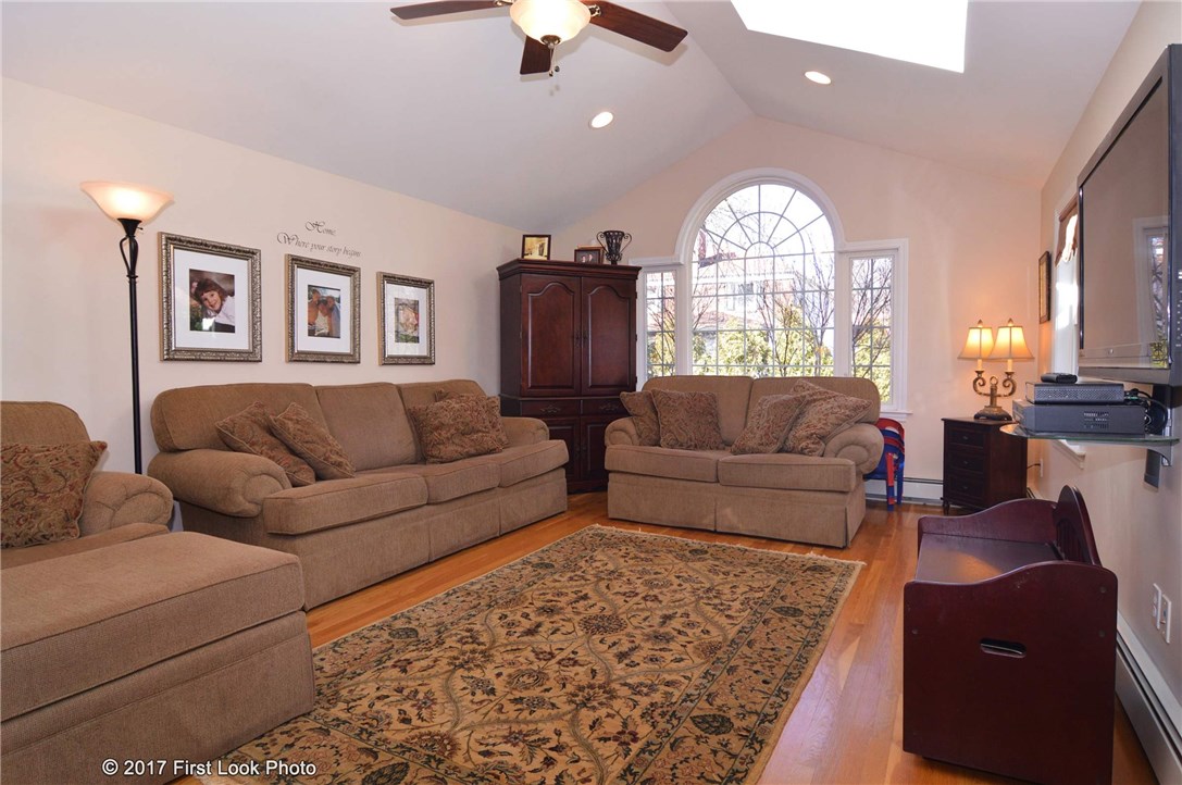 180 Ridge Road Smithfield, RI 02917 - Photo 2 of 39 Family Room