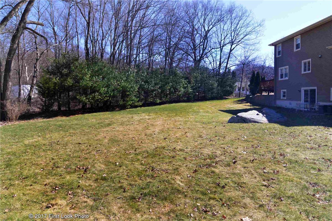 180 Ridge Road Smithfield, RI 02917 - Photo 38 of 39 Yard