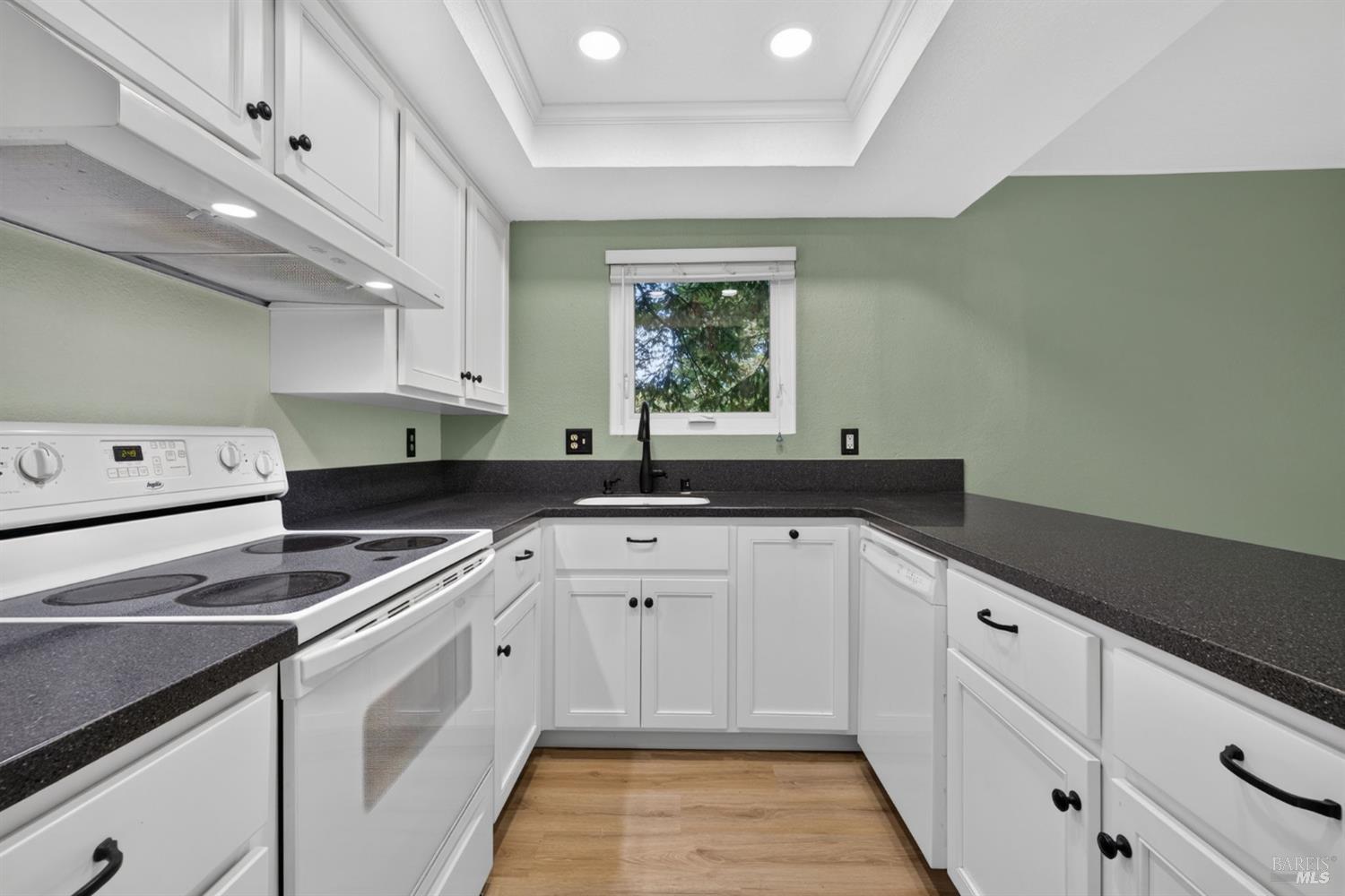 300 Los Alamos Road, Unit 201 Santa Rosa, CA 95409 - Photo 9 of 39 Gallery Image 9