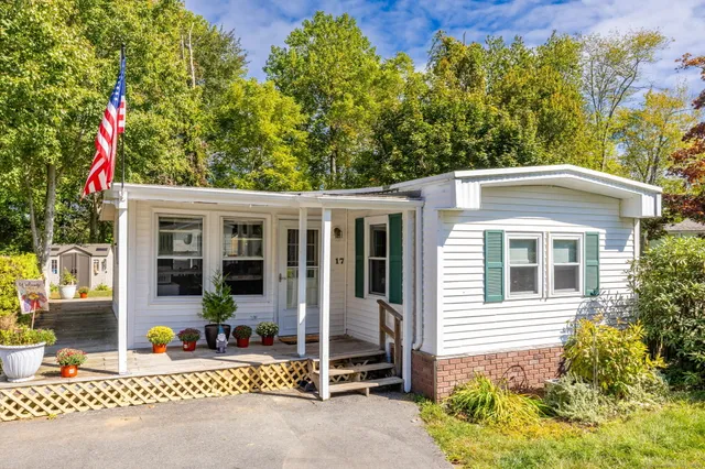 $119,900 | 17 Woodsedge Drive, Westbrook, CT 06498