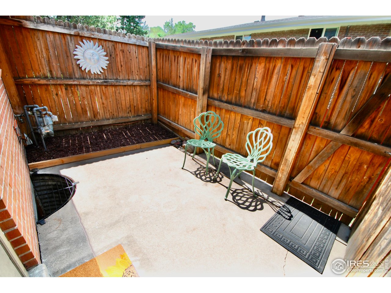 5808 South Pearl Street Centennial, CO 80121 - Photo 10 of 49 Landscape Bed