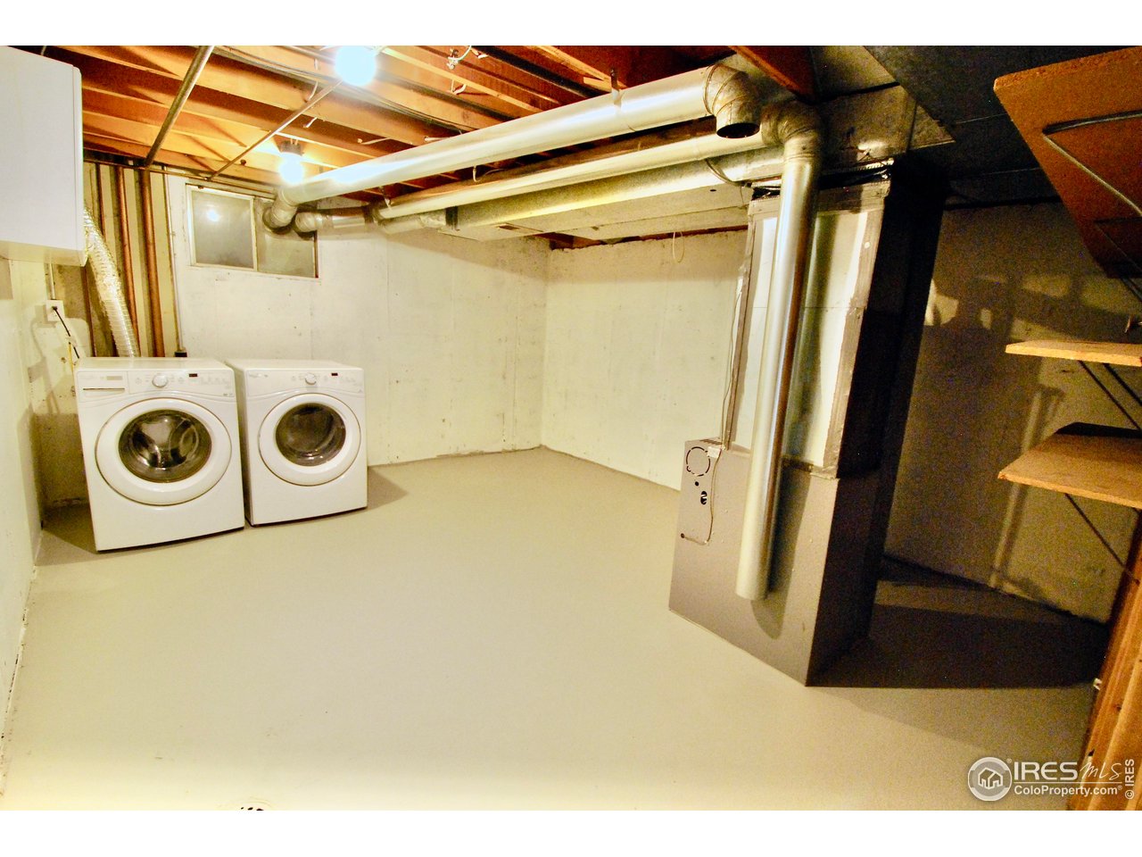 5808 South Pearl Street Centennial, CO 80121 - Photo 38 of 49 Full Size Washer and Dryer included