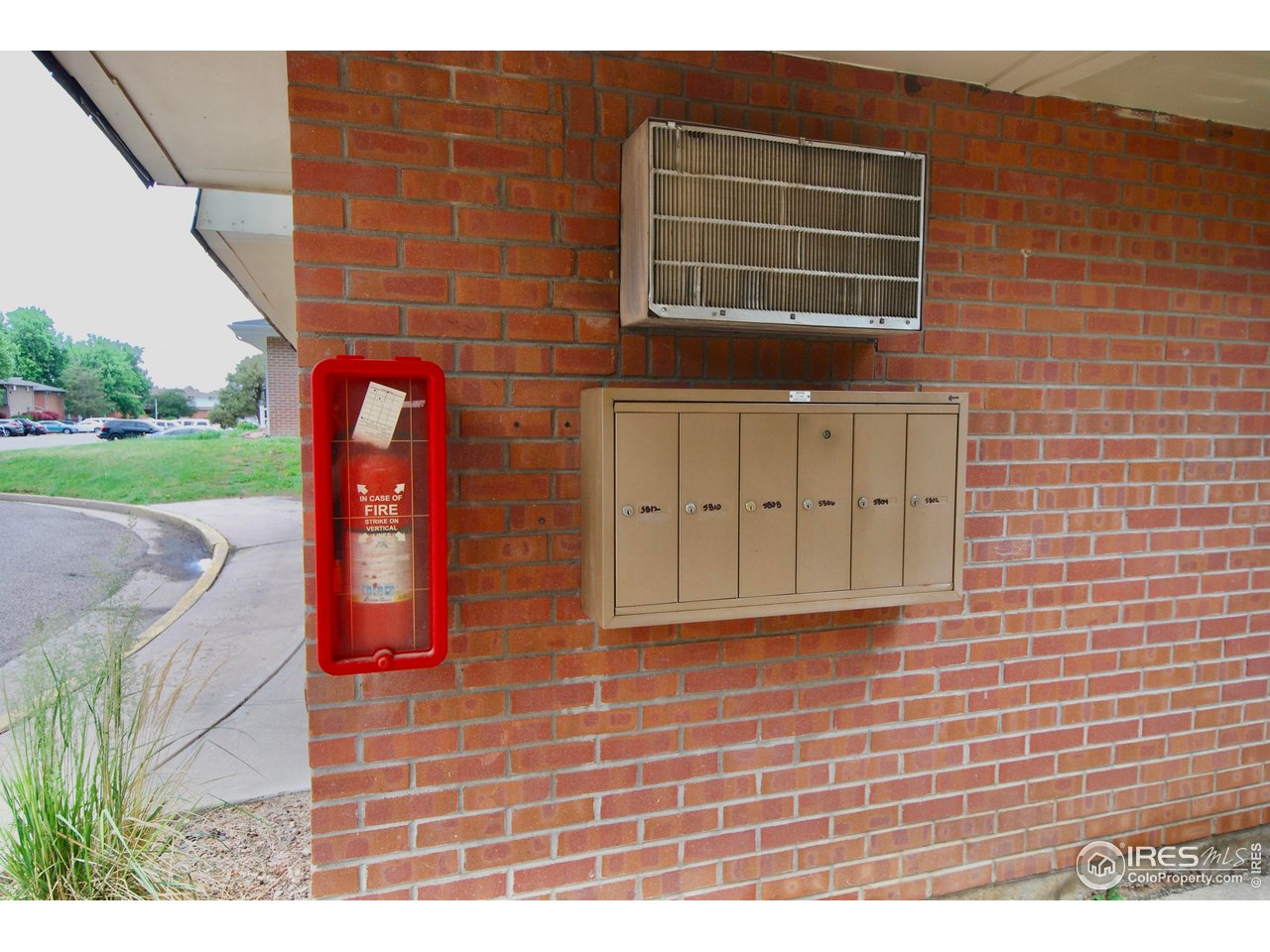 5808 South Pearl Street Centennial, CO 80121 - Photo 44 of 49 Mail is 2 Homes Away