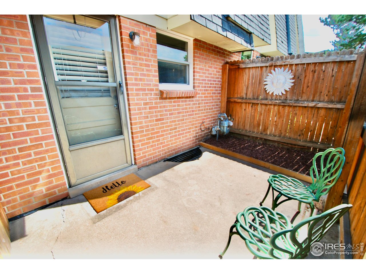 5808 South Pearl Street Centennial, CO 80121 - Photo 9 of 49 Private Gated Yard