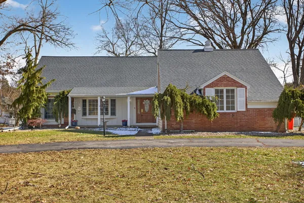 $419,900 | 3825 West Walmont Road, Jackson, MI 49203