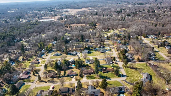 $419,900 | 3825 West Walmont Road, Jackson, MI 49203