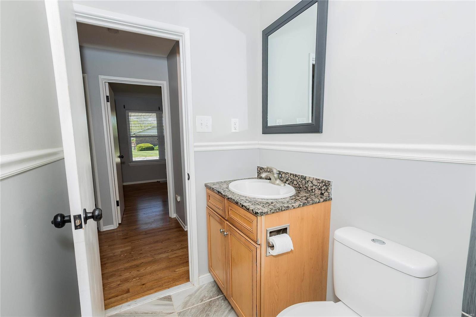 883 Rinzetta Drive St. Louis, MO 63129 - Photo 15 of 23